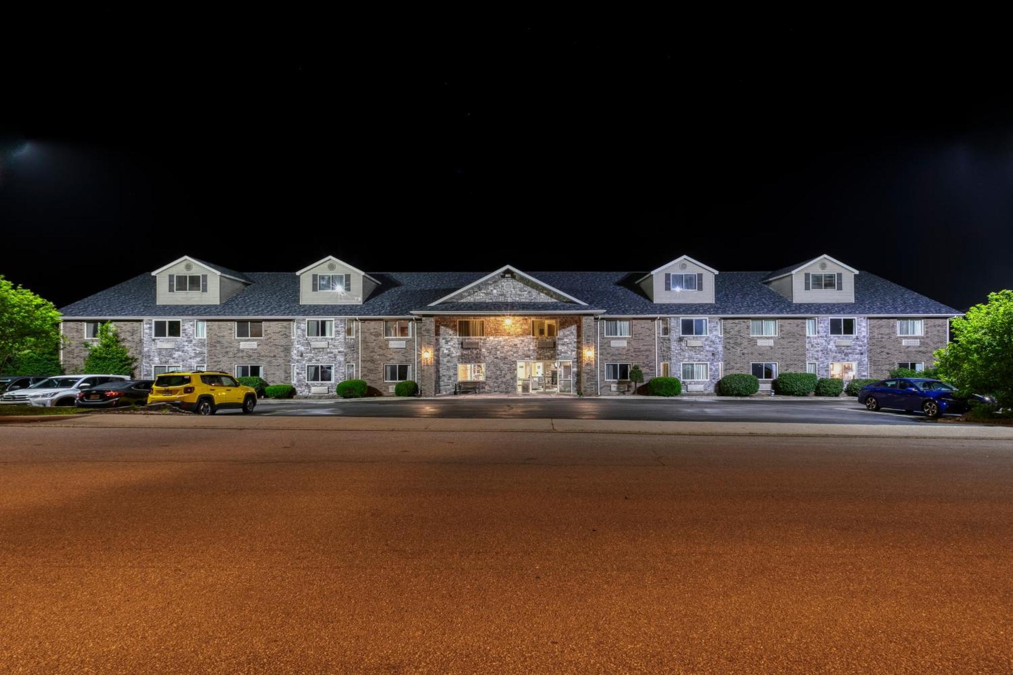 All Towne Suites Saint Robert Eksteriør billede