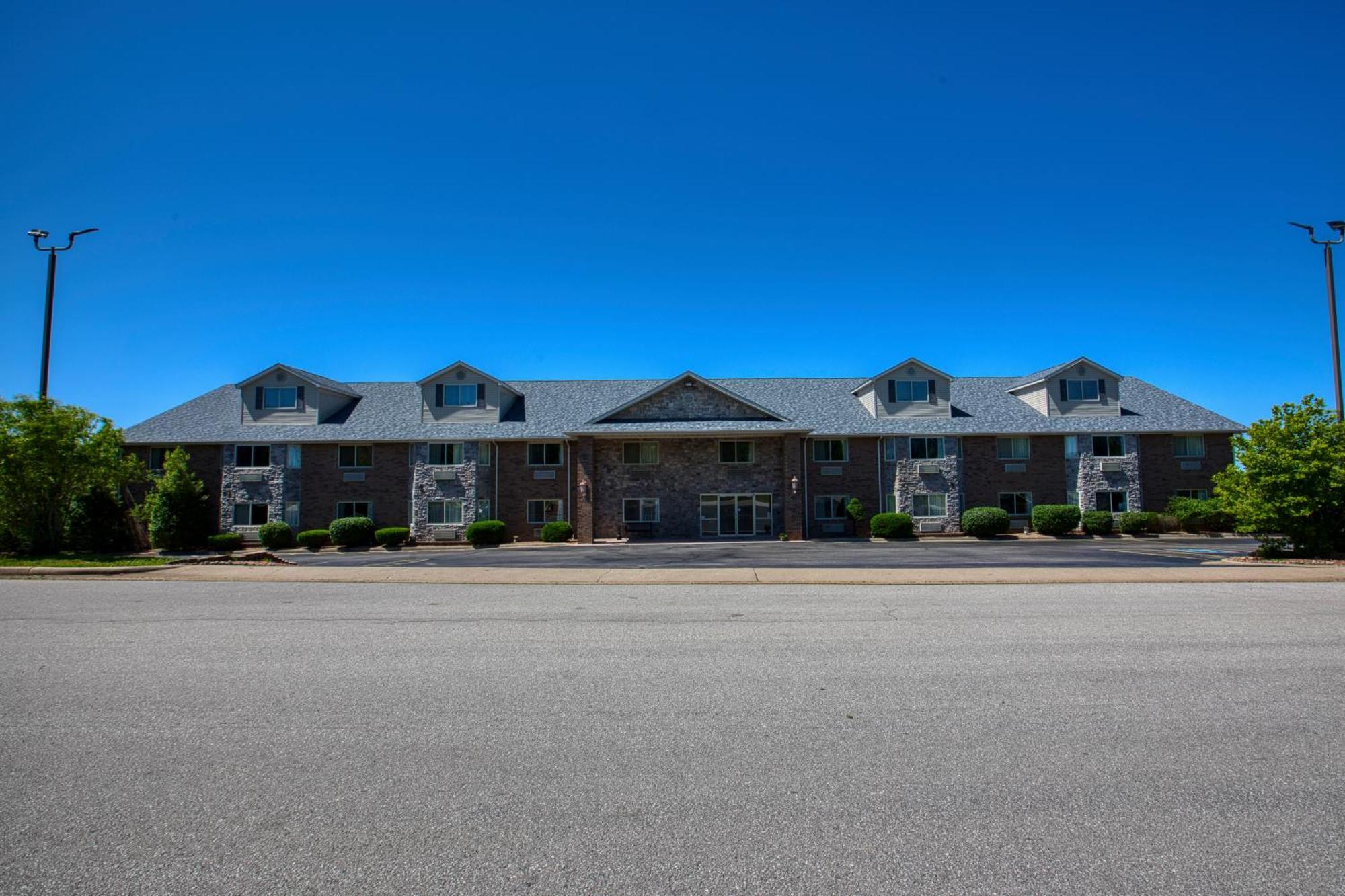 All Towne Suites Saint Robert Eksteriør billede