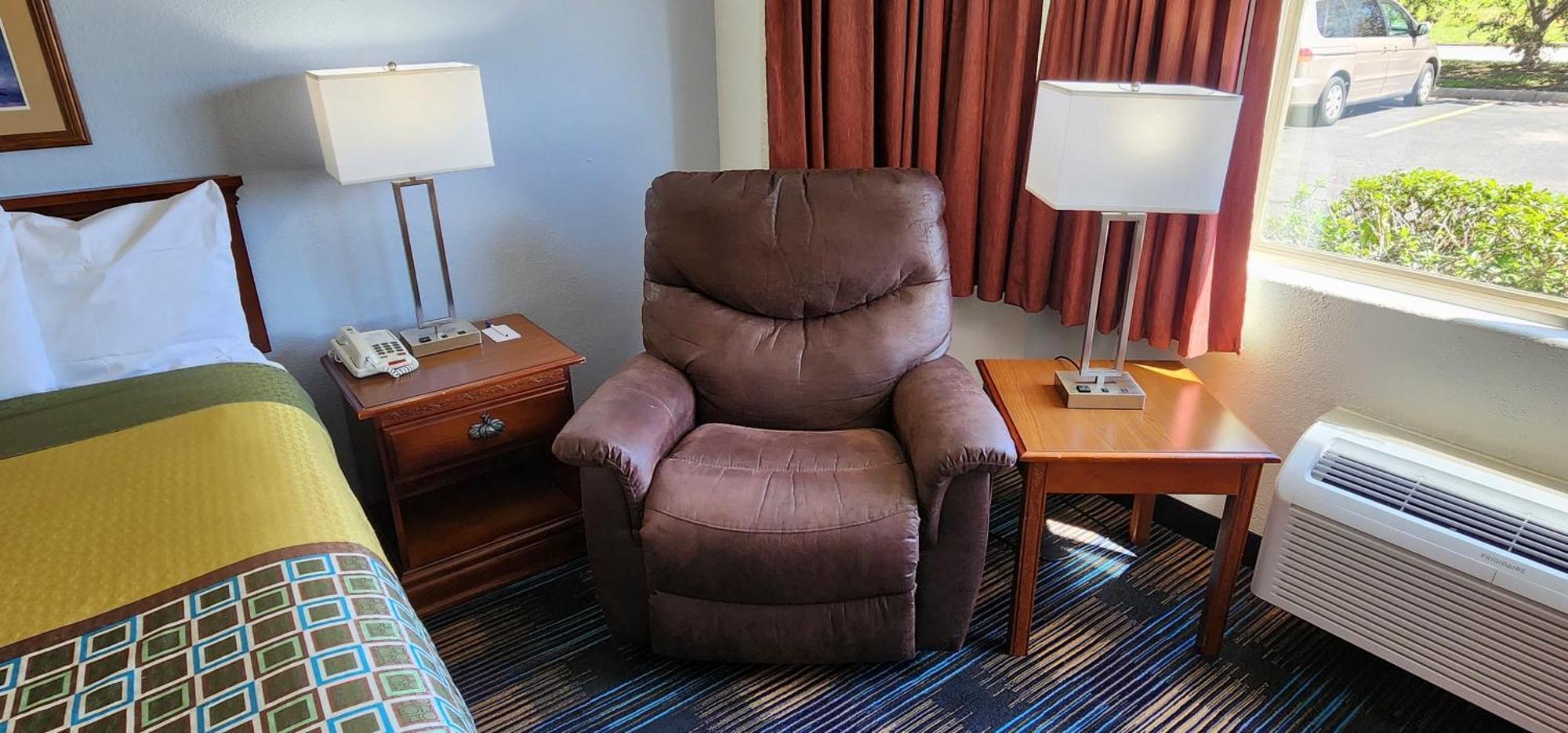 All Towne Suites Saint Robert Eksteriør billede
