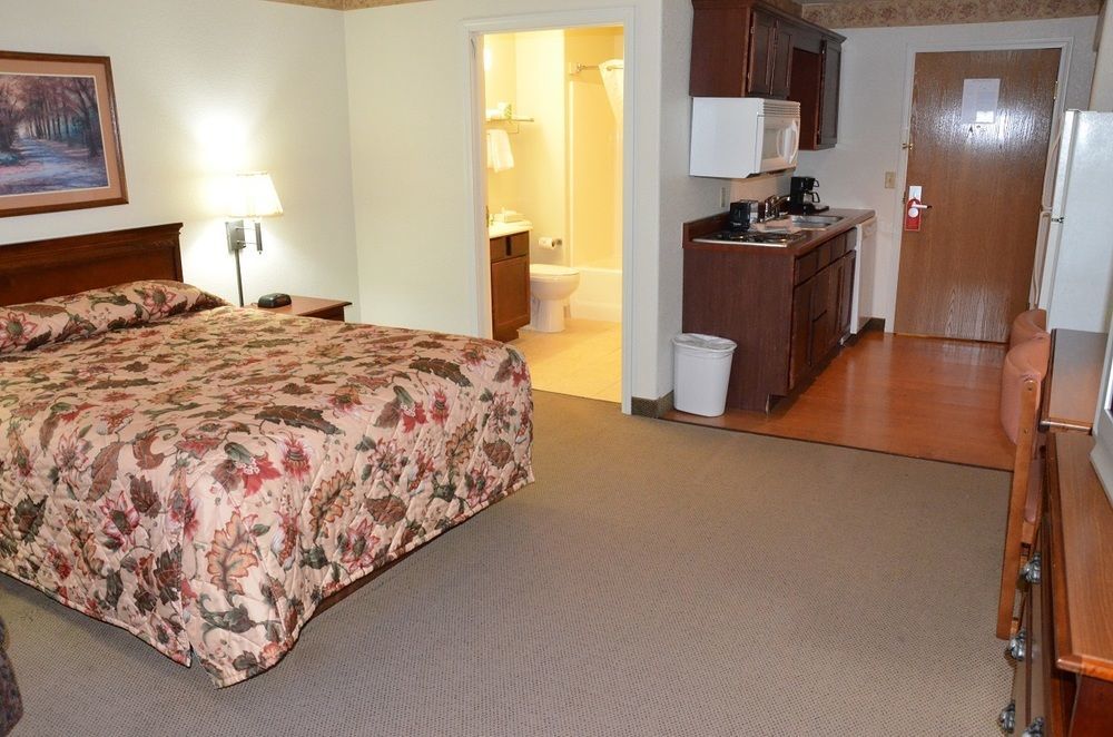 All Towne Suites Saint Robert Eksteriør billede